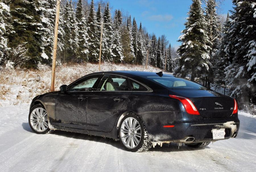  Jaguar XJ AWD 2013 года  (фото 4 из 27)